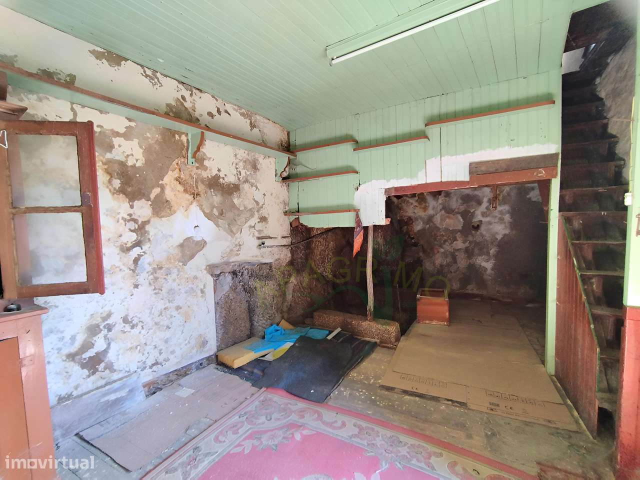 Moradia para restauro em Penela da Beira-9