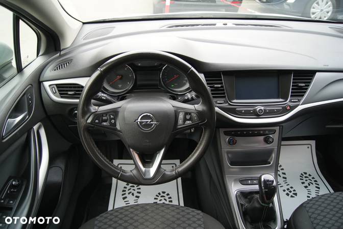 Opel Astra V 1.6 CDTI Essentia - 11