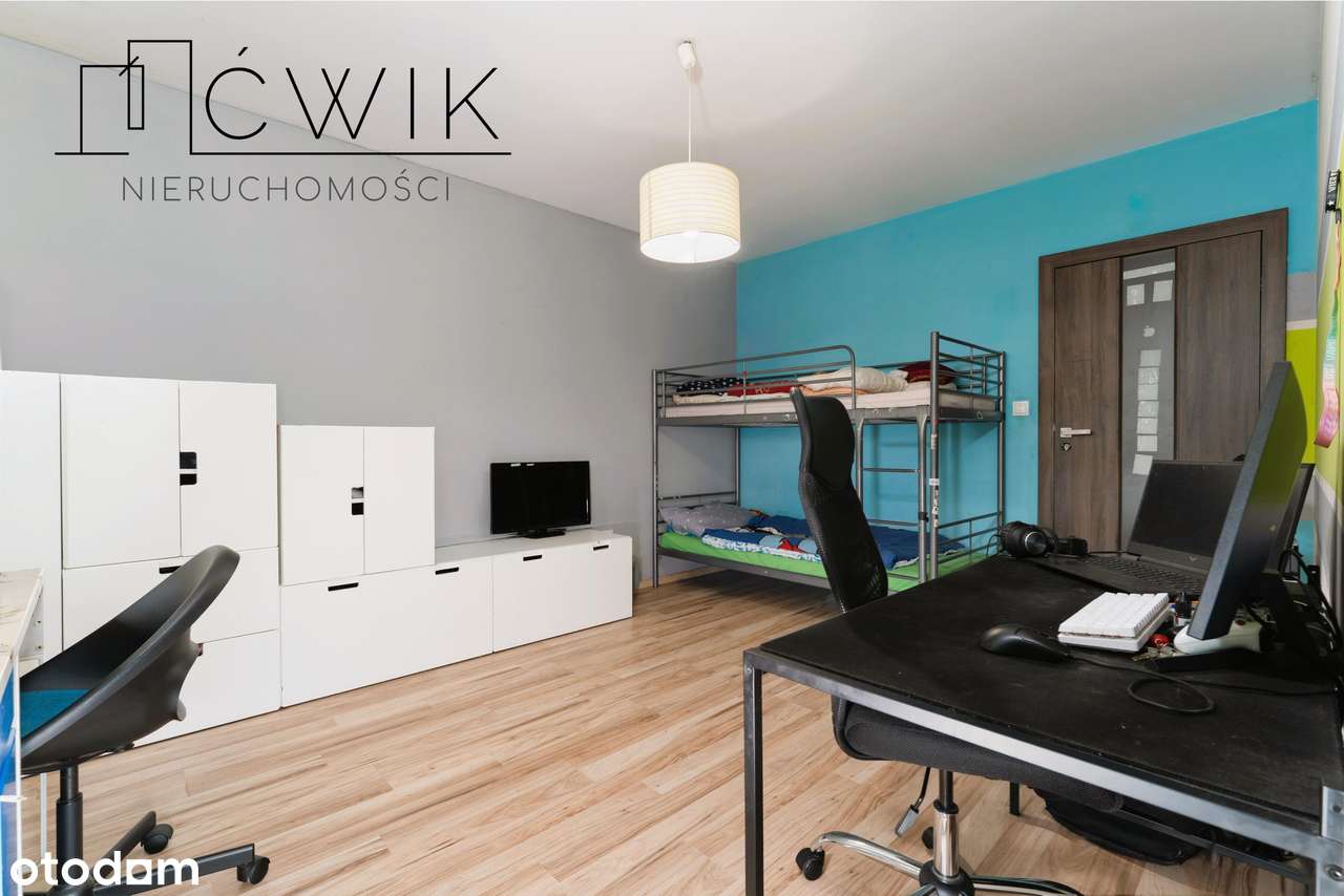 Dom z garażem i dużym tarasem - blisko centrum!-17