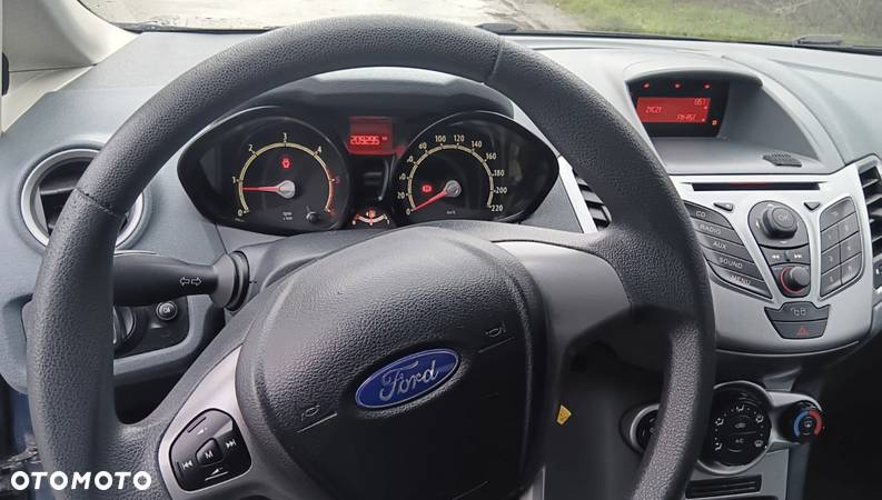 Ford Fiesta 1.6 TDCi Ambiente - 7