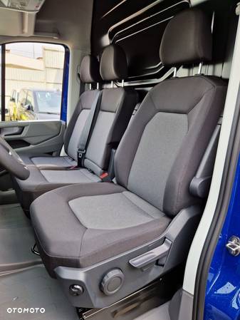 Volkswagen Crafter - 26