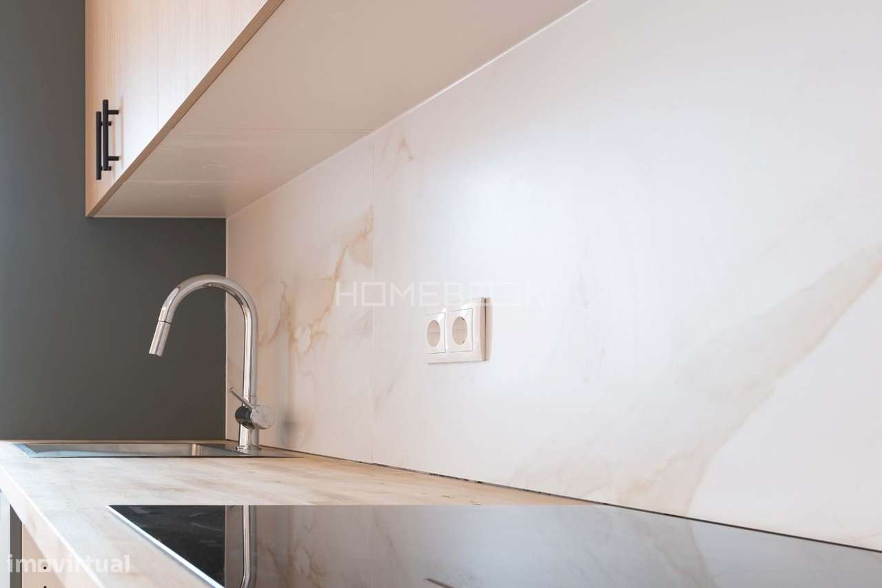 Apartamento T1 renovado em Santo Antonio da Caparica-9