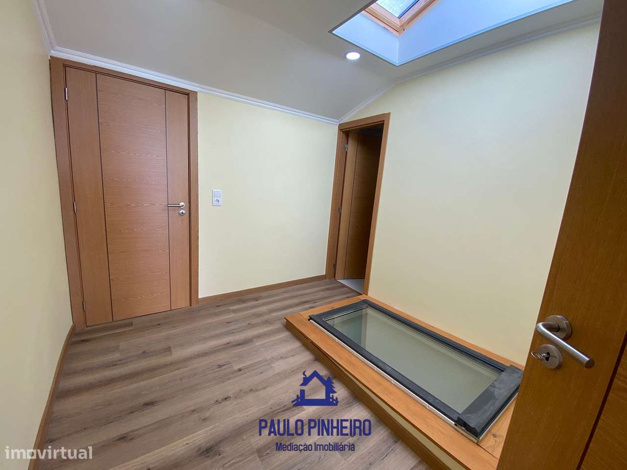 Moradia T4+1 Totalmente Renovada – Campanhã-20