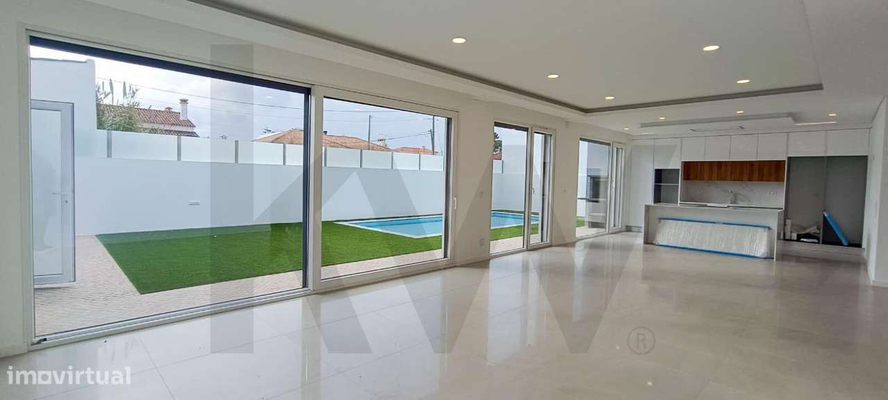 Moradia térrea e isolada T4, em Azeitão - Grande imagem: 2/37