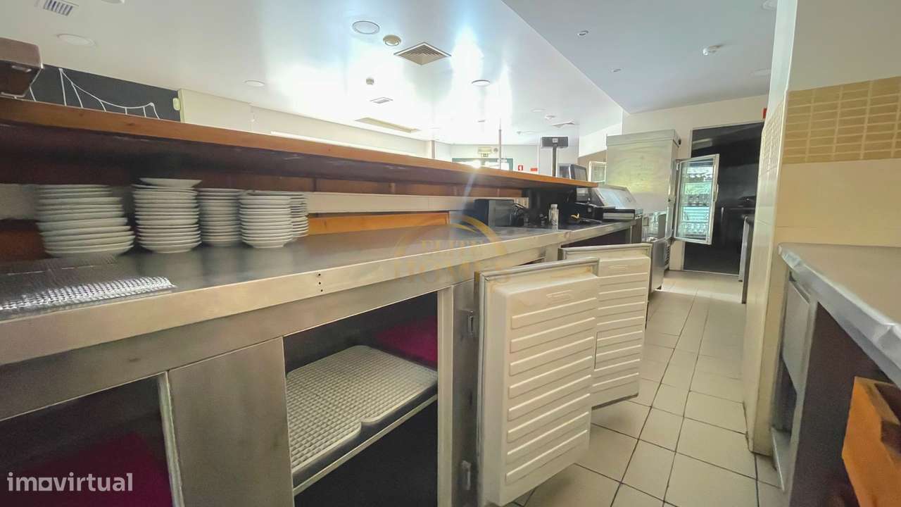 Espaço Comercial em Algés.-15