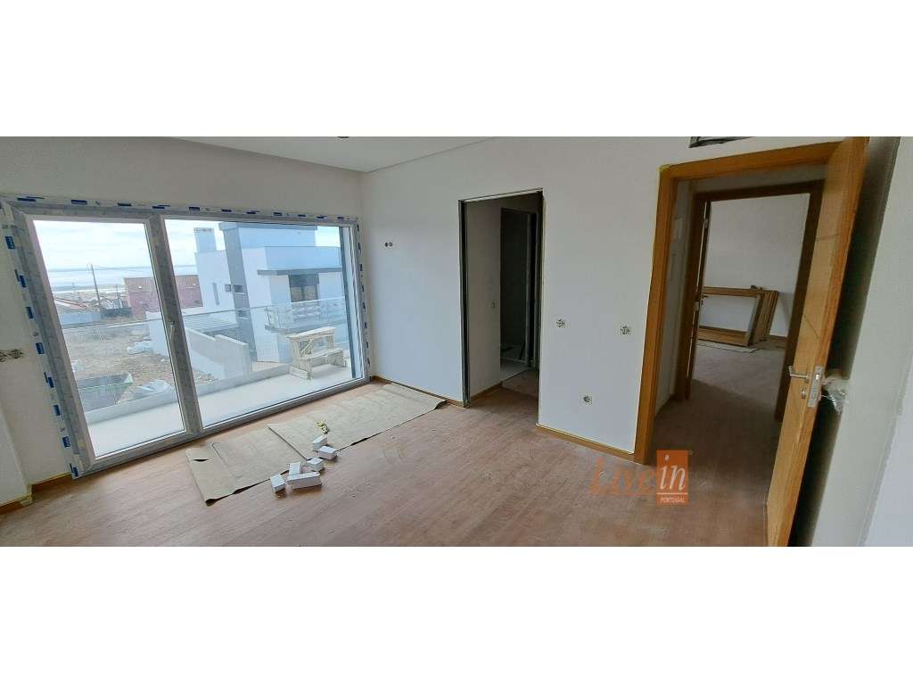 Moradia T3 em Construção com Piscina Aquecida e Garagem em Mafra - Grande imagem: 4/13