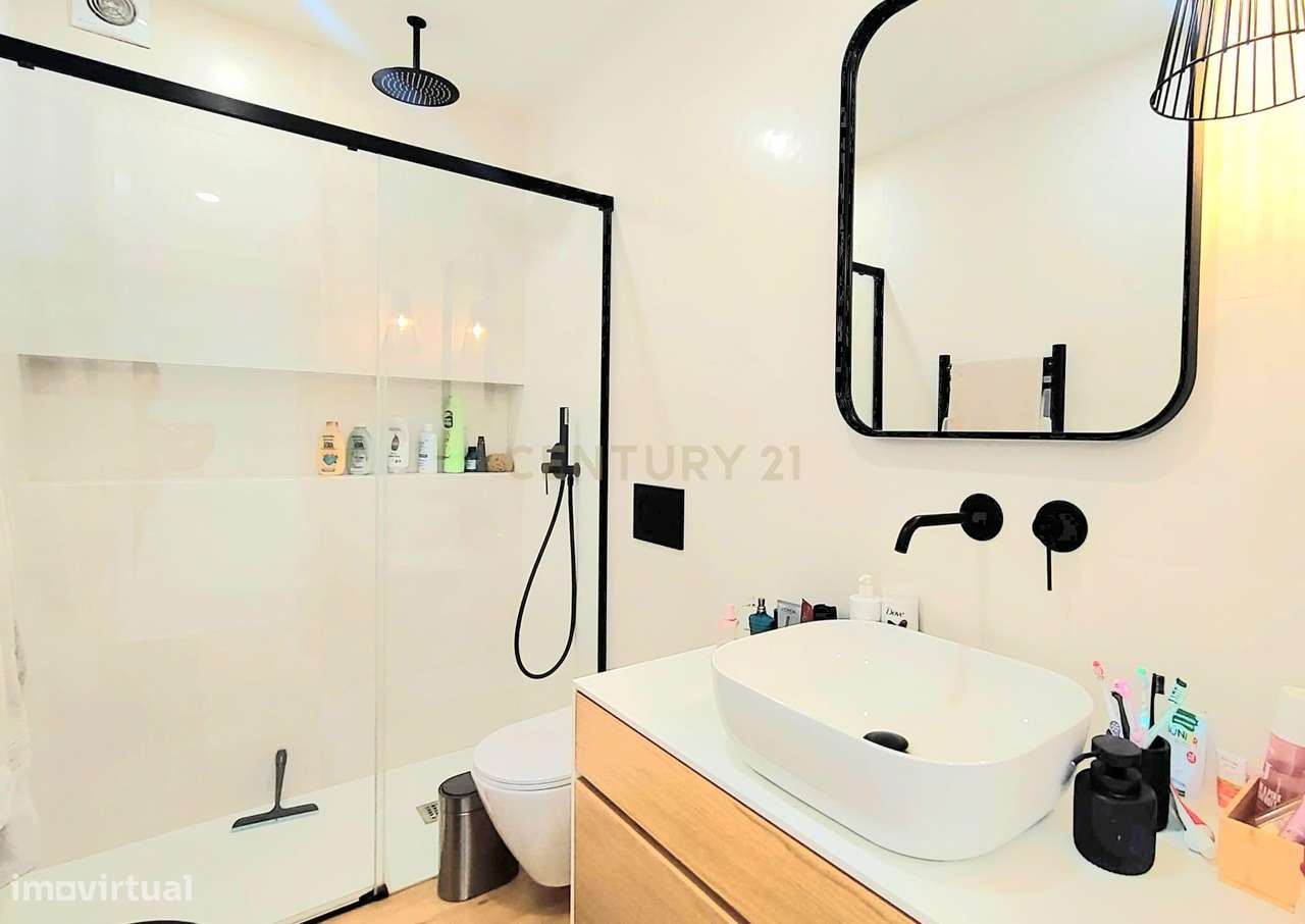 Moradia T3 em Primeira Linha de Mar em Cepães, Esposende-15