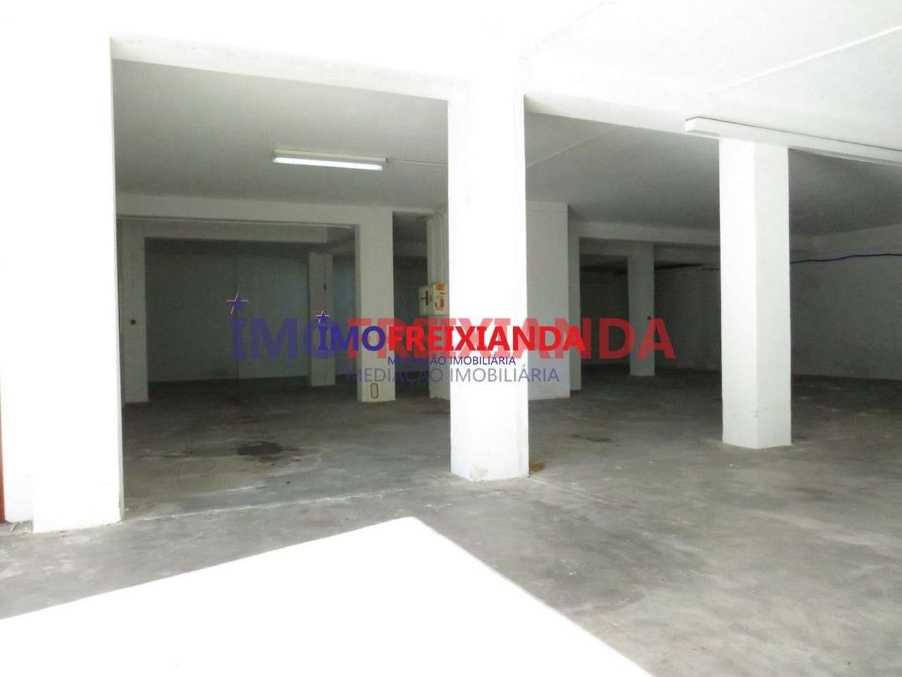 Armazém em Ourém - Grande imagem: 2/11