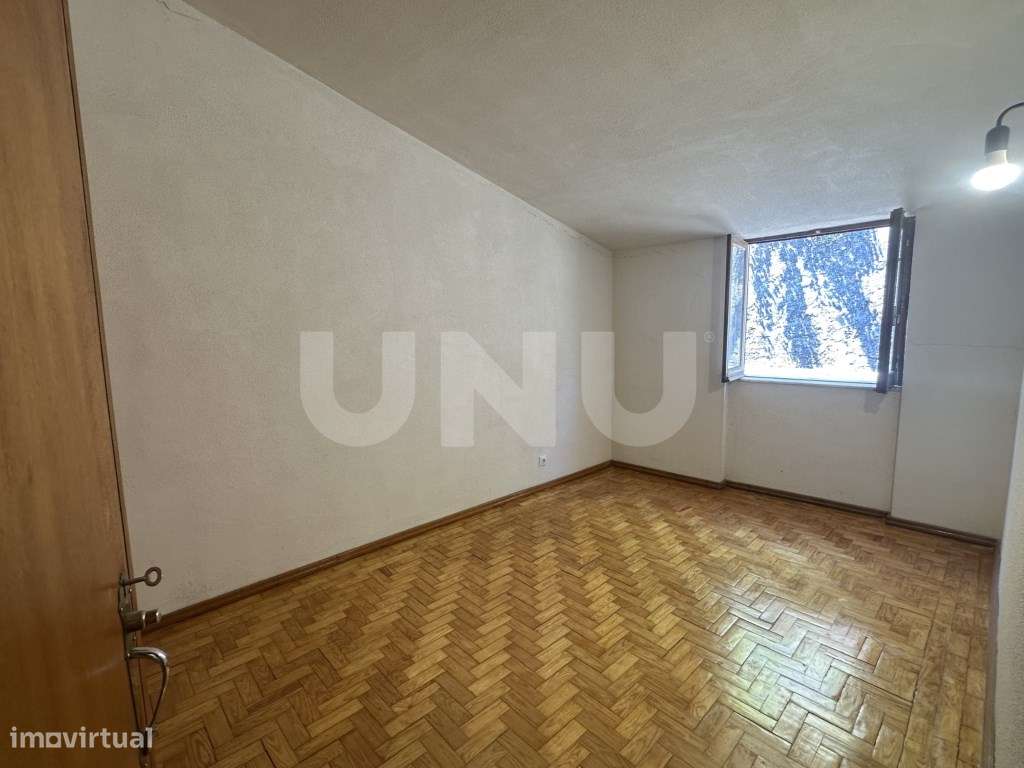 Apartamento T4 com Terraço e Logradouro - Zona Histórica-22