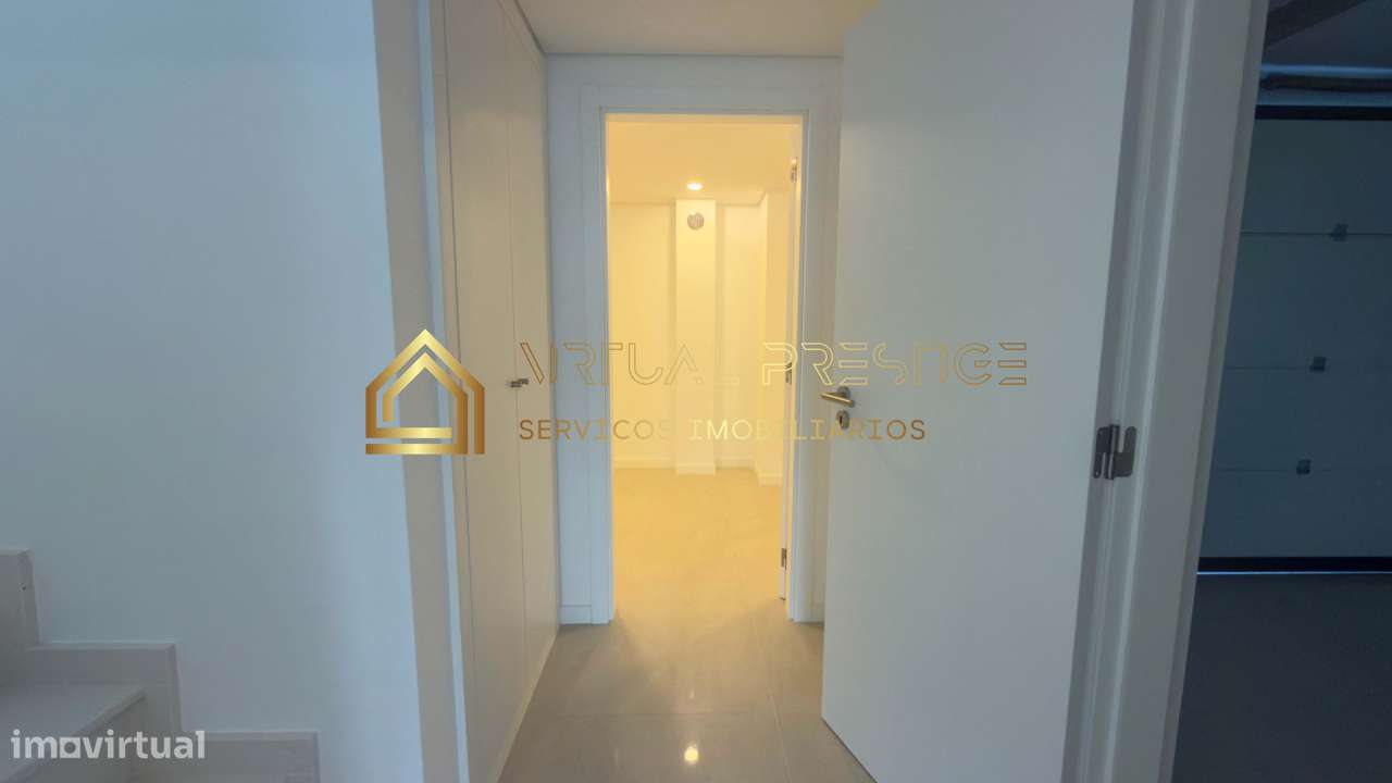 Moradia T4+1 nova de gaveto com piscina e garagem em Palhais + cave...-23