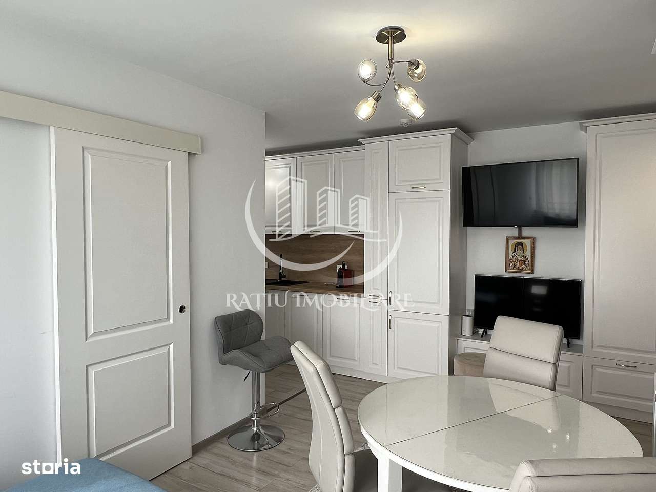 Apartament cu 2 camere | etaj 1 | Ascensor | Nufarul | Oradea - Imagine principală: 3/12