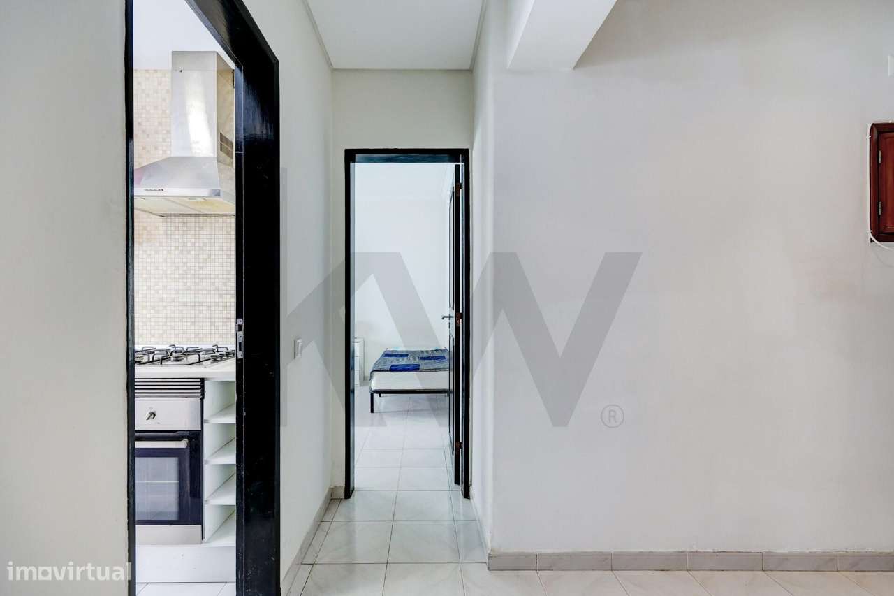 Apartamento T3 Monte da Caparica Rua General Humerto Delgado-5