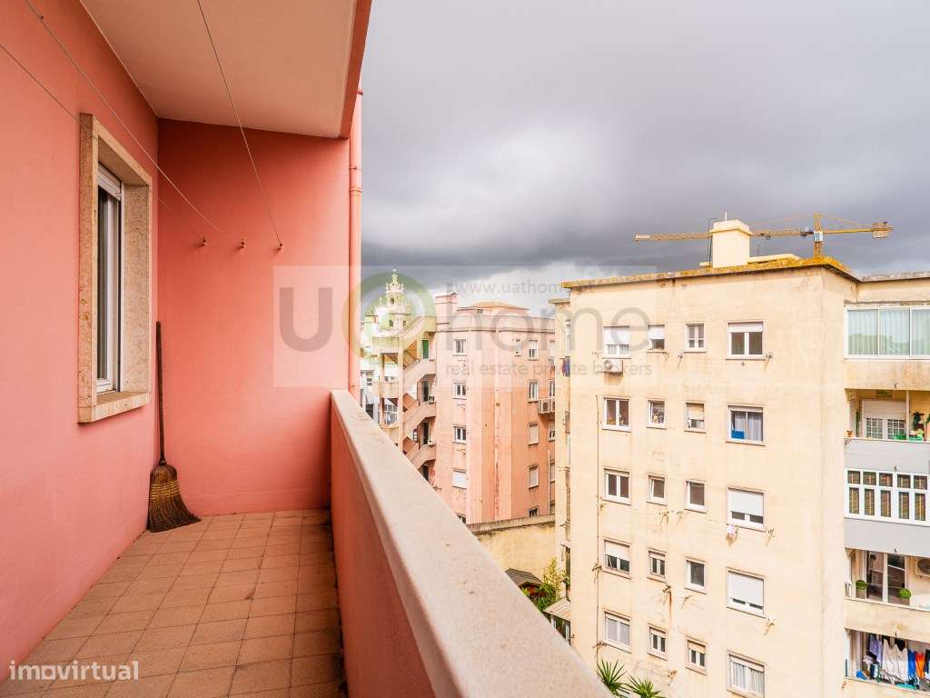 Apartamento T4+ 1 na Lapa-40