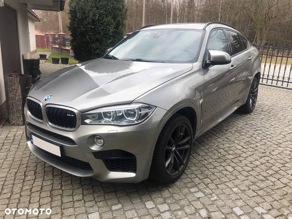 BMW X6M - 1