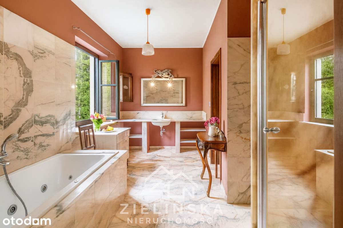 Przestronny dom z pięknym ogrodem-10