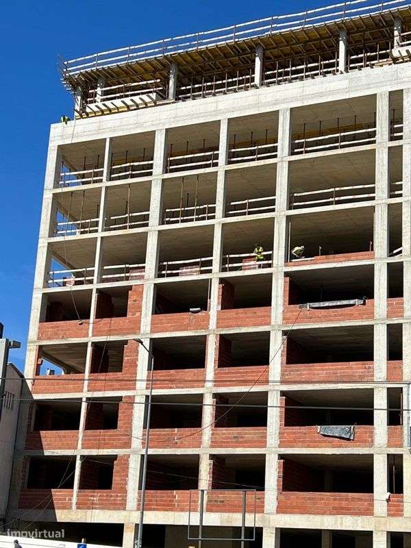 T2 Gaia * Novo Av. Republica * Suite 2 Lug. Garagem Metro João Deus-3