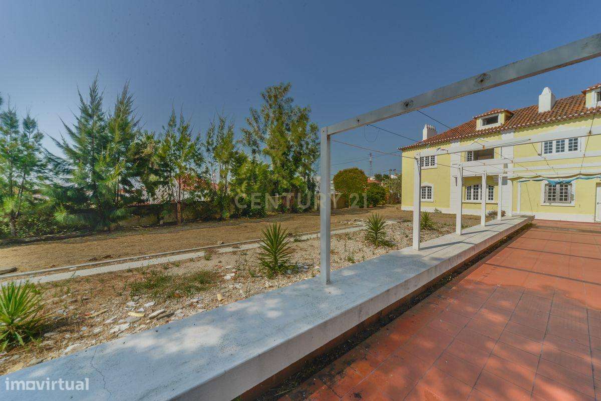 Quinta/Moradia na Póvoa de Santa Iria em Lote 2300m2-15