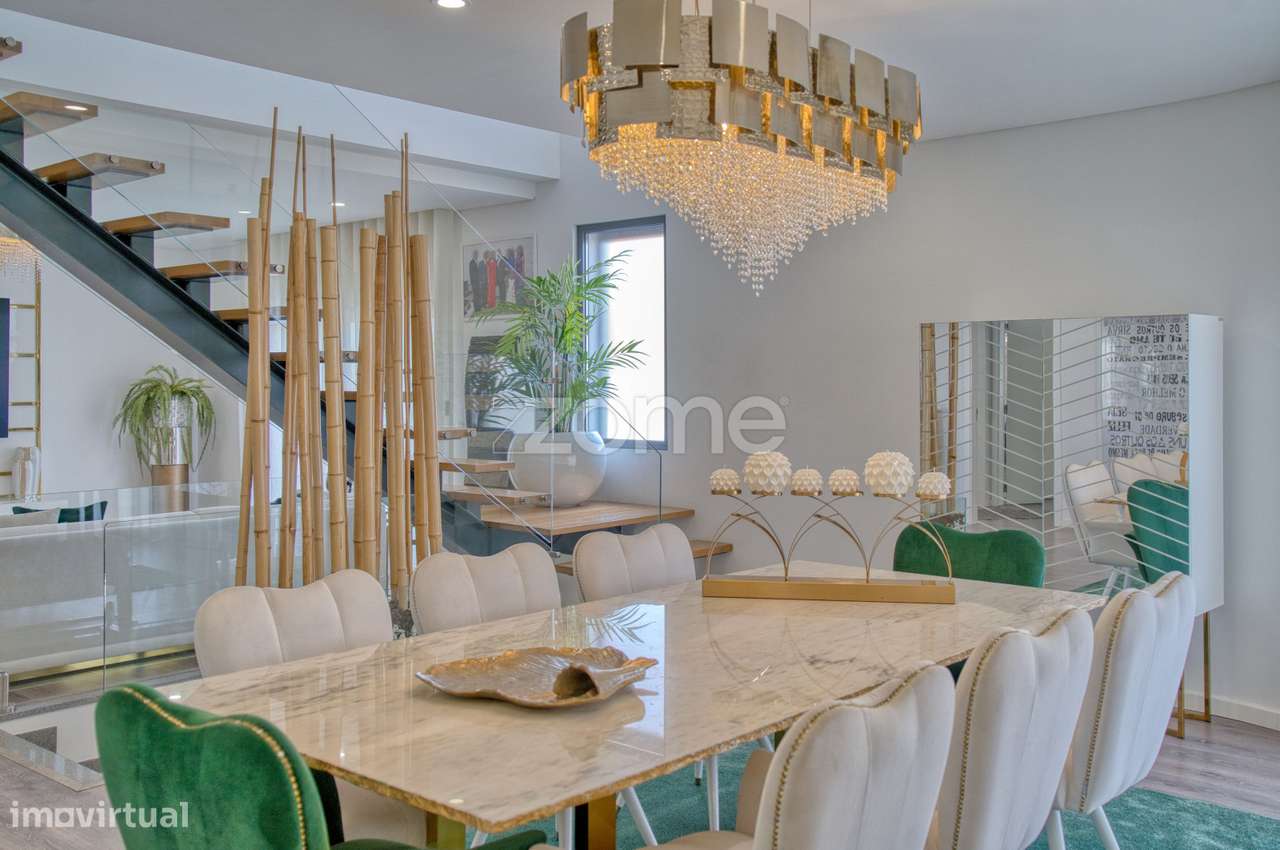 Moradia T4 com Jardim na Ramada - Grande imagem: 4/58