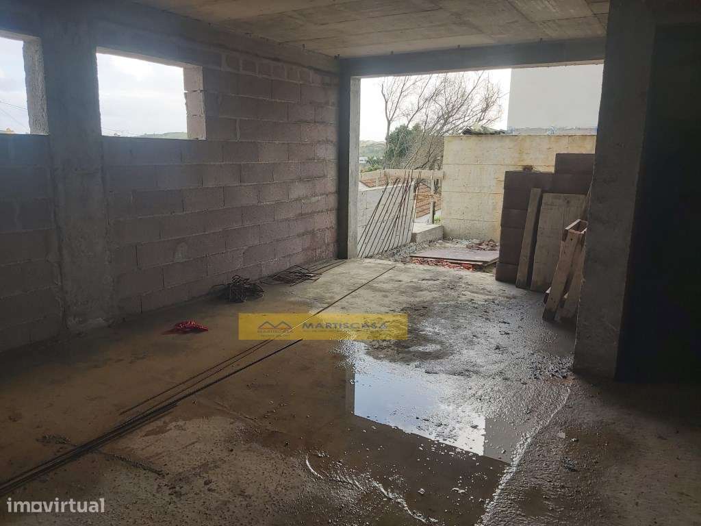 Moradia T3 a estrear com Piscina - Paiões Rio de Mouro-11