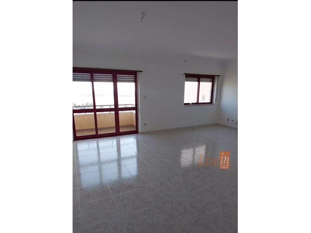 Apartamento T3 no Carregado - Grande imagem: 4/14