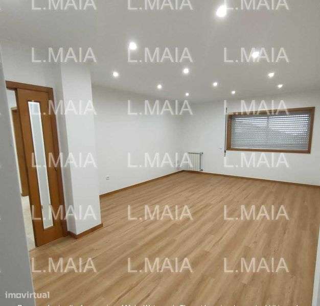 Excelente T2 - 2 suítes c/ 3WC possível permuta - Grande imagem: 4/11