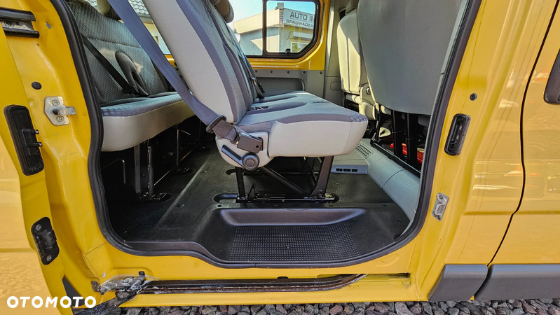 Renault Trafic 2.0 16V Combi L2H1 teilverglast - 19