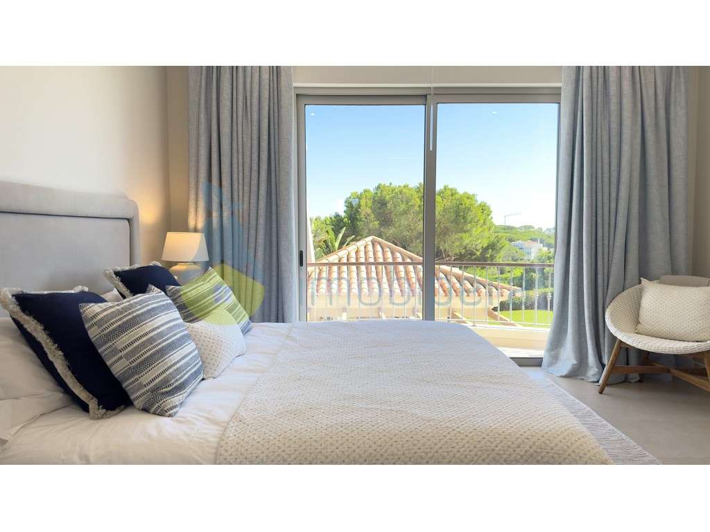 Encantadora moradia T4 em Vale do Lobo-19