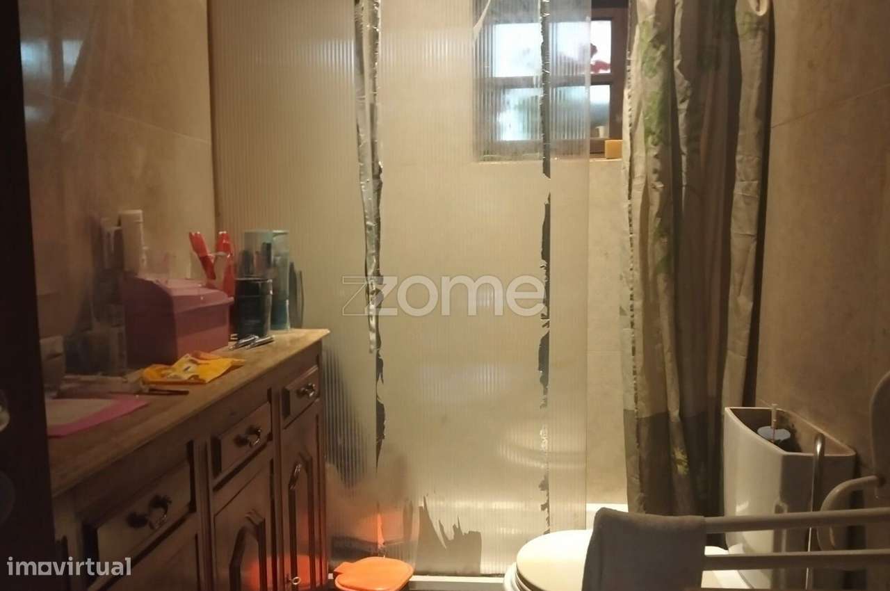 Lote de terreno com moradia-4