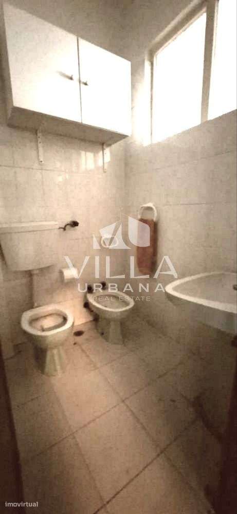 Apartamento T2 com logradouro em zona central do Laranjeiro, para remo - Grande imagem: 4/17