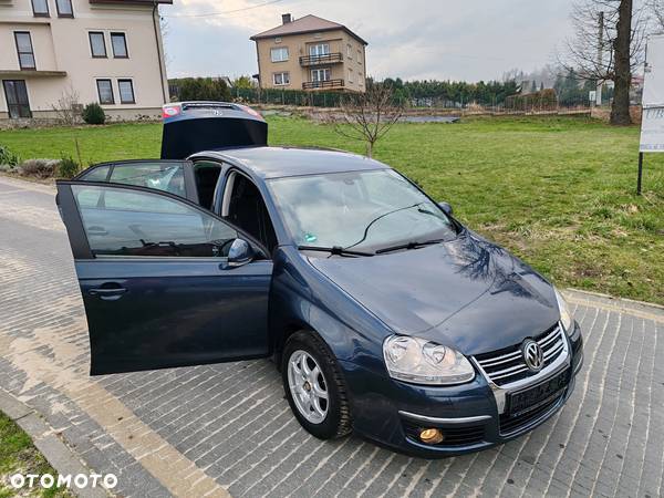 Volkswagen Jetta 1.4 TSI Comfortline - 9