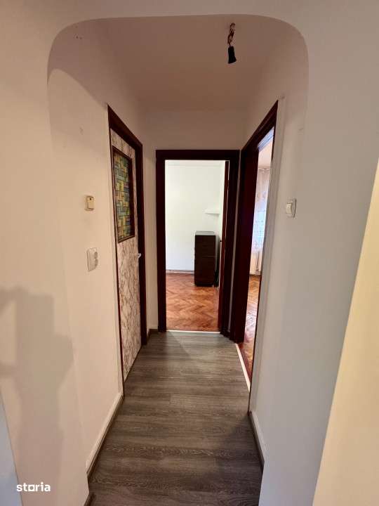 Apartament 3 camere etajul 2 - Imagine principală: 5/9