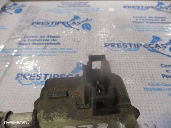 Fecho 1K5810773  1K5959782 VW JETTA 3 2007 1.9TDI 105CV 4P PRETO 2 PINOS - 4