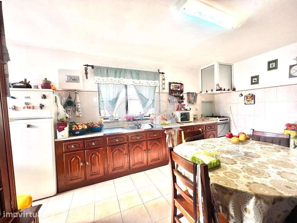 Excelente moradia térrea e independente com jardim em Arega - Figueiró-36