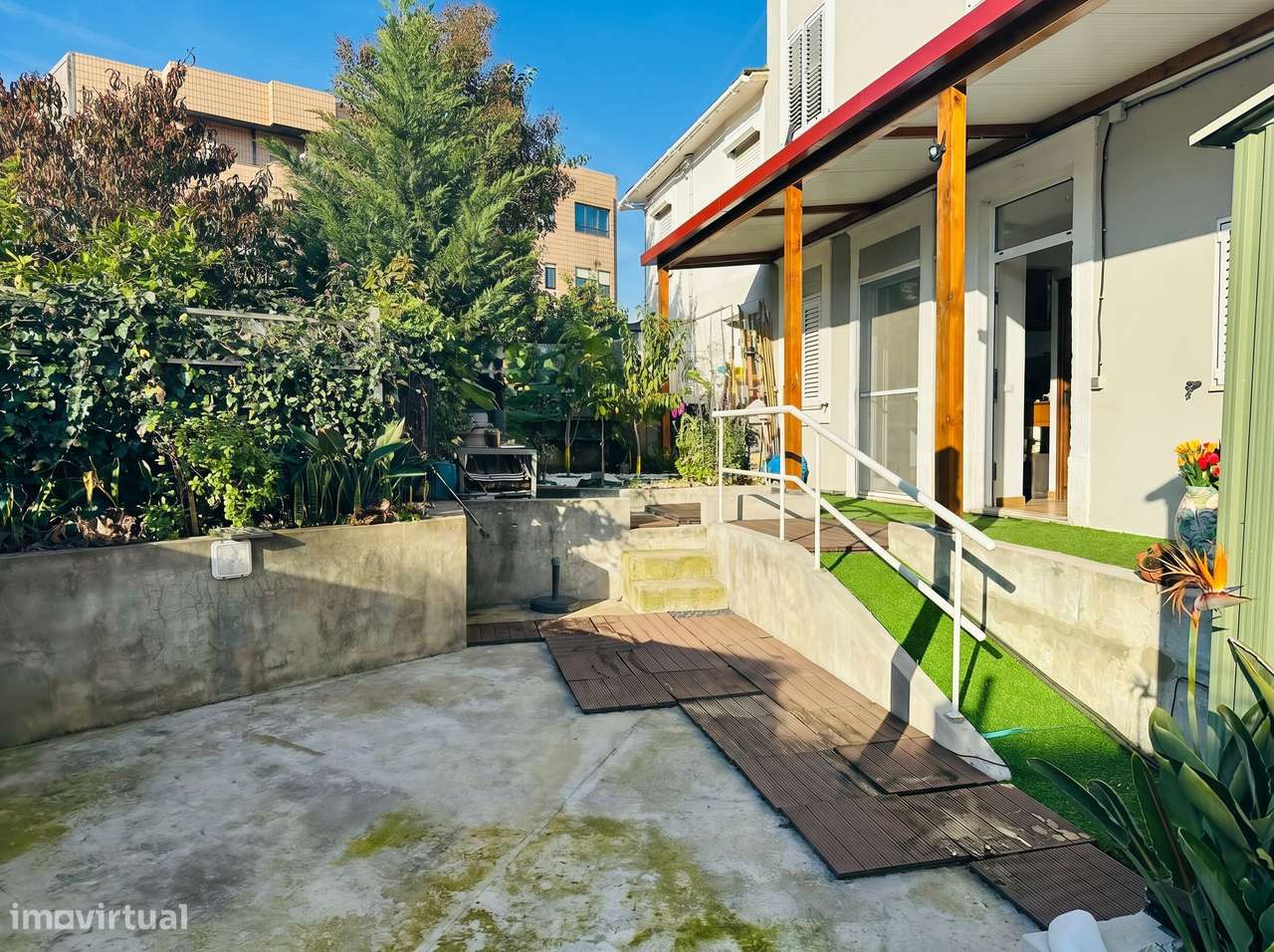 Moradia T3+T2 para habitação própria ou investimento-29