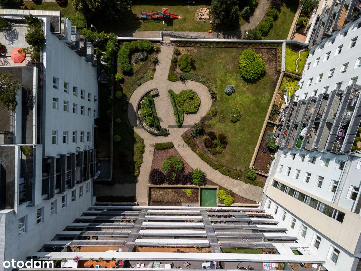 Wysokie na 3 metry 2 pokoje na ostatnim piętrze-16