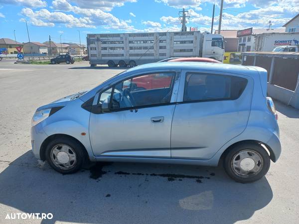 Chevrolet Spark - 4