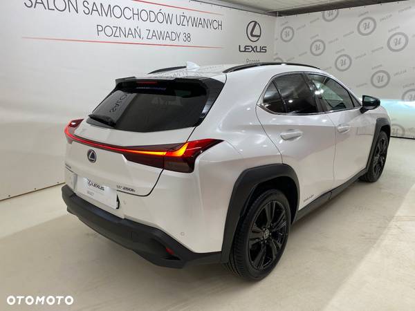 Lexus UX - 2