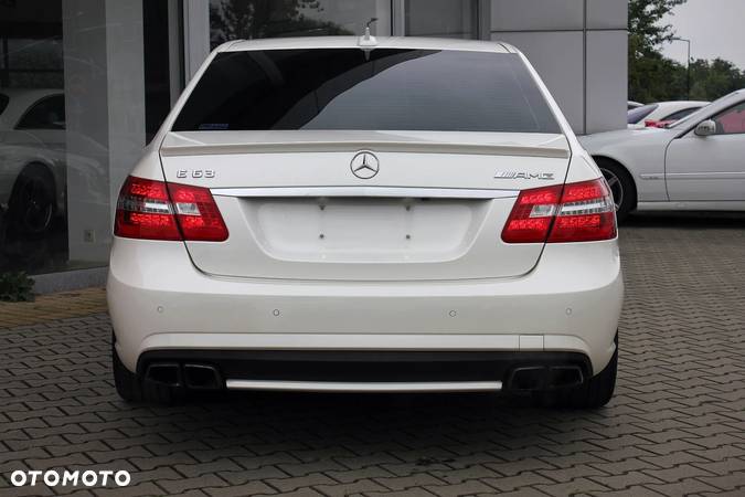 Mercedes-Benz Klasa E 63 AMG T AMG AMG Speedshift MCT AMG Performance Package - 6