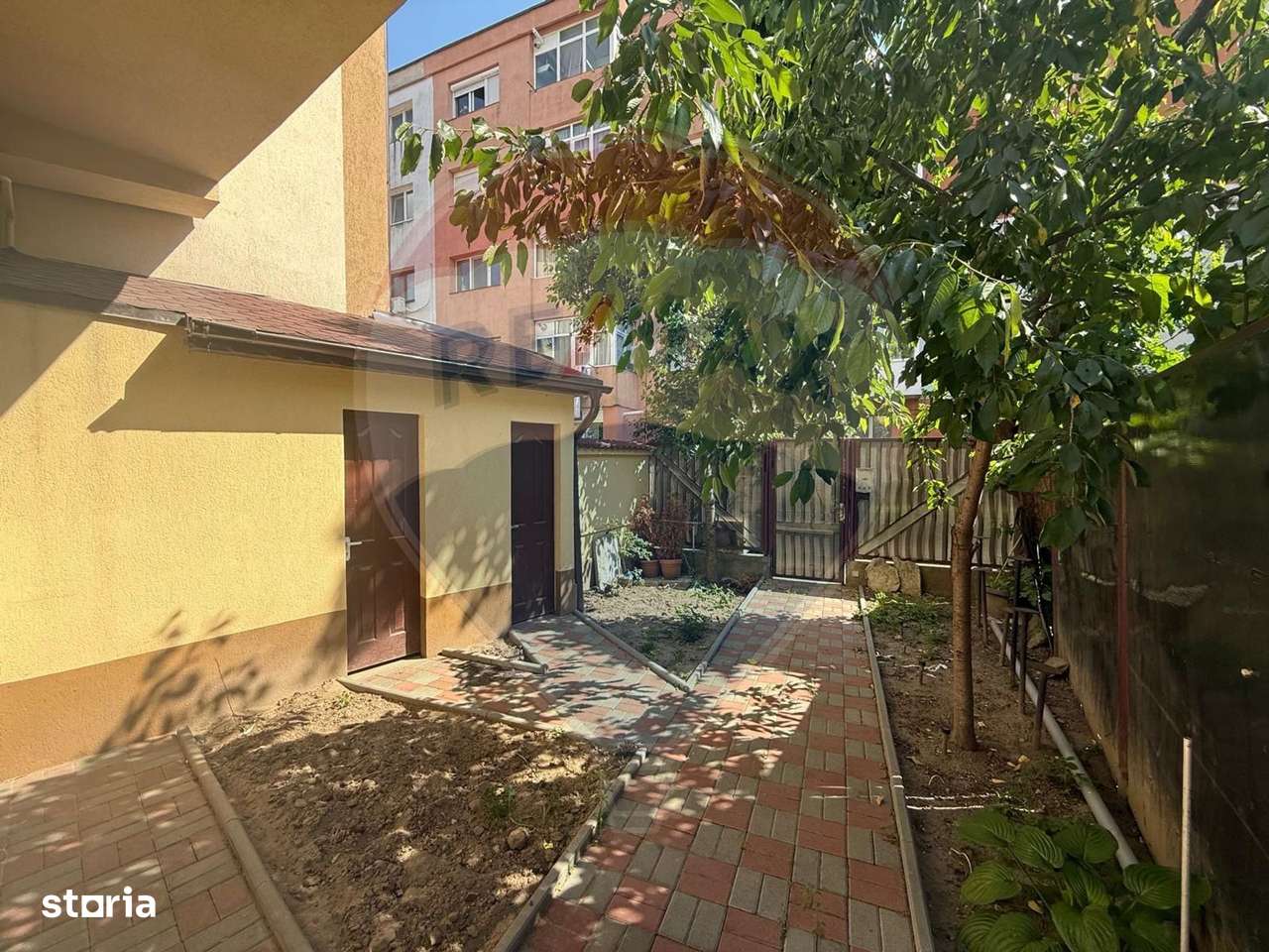 Cladire/Casa P+3+T Rovine Oportunitate Investitie - Imagine principală: 3/20