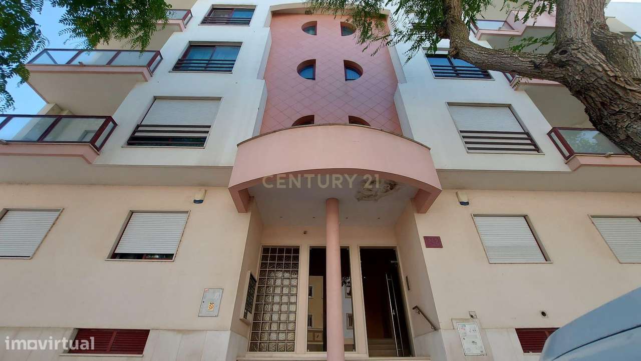 T5 Duplex em Alcochete | Vista Rio | Terraço Panorâmico-35