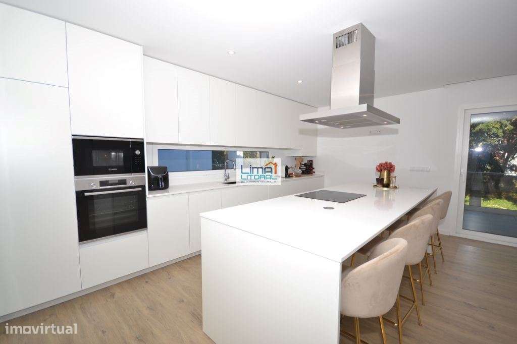 Moderno apartamento T3 - condomínio fechado com piscina - Grande imagem: 5/23