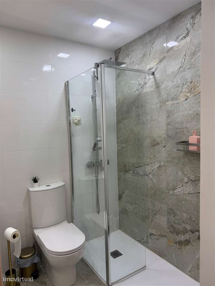 Apartamento T2 Venda em São João de Ver,Santa Maria da Feira-9