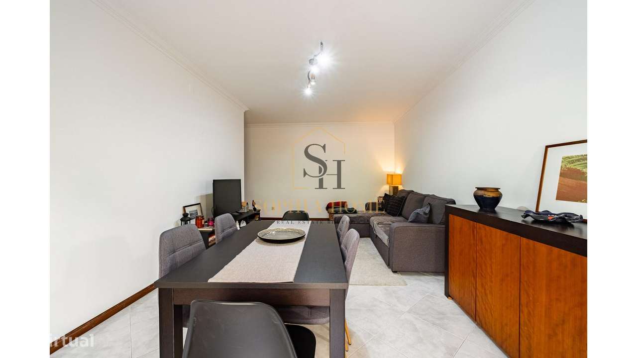 T2 c/ terraço e box, em Mafamude-6