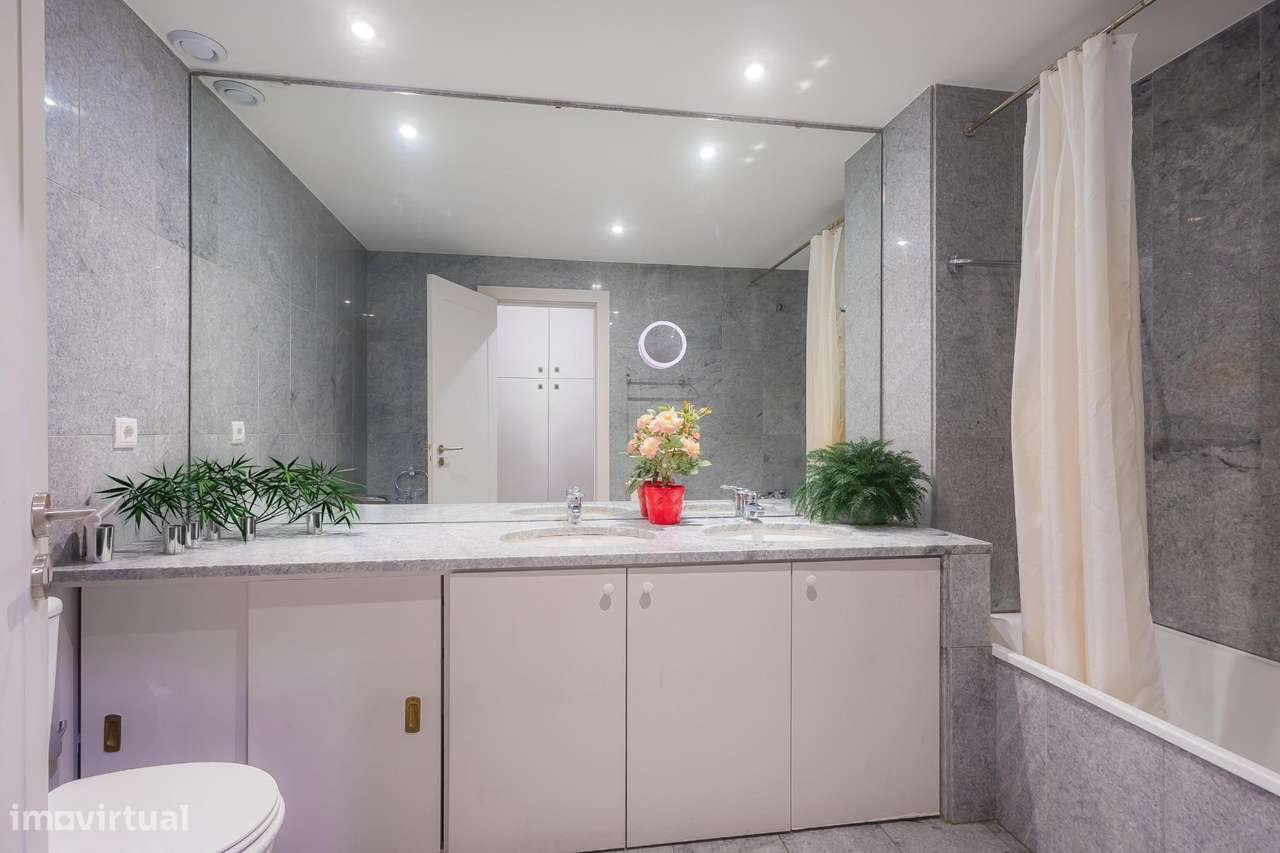 Exclusivo Duplex T5 no prestigiado “CONDOMÍNIO S. JOÃO BOSCO”-25