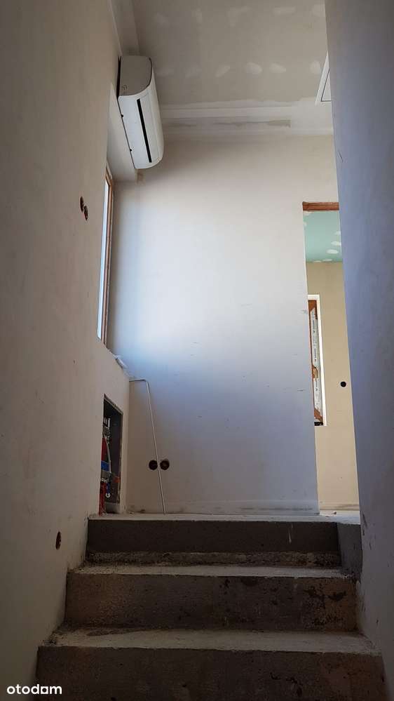 Nowoczesny dom w świetnej lokalizacji!-4