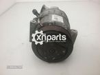 Compressor de ar condicionado Usado RENAULT TRAFIC II 2.0 dCi 90 REF. 8200454172... - 2