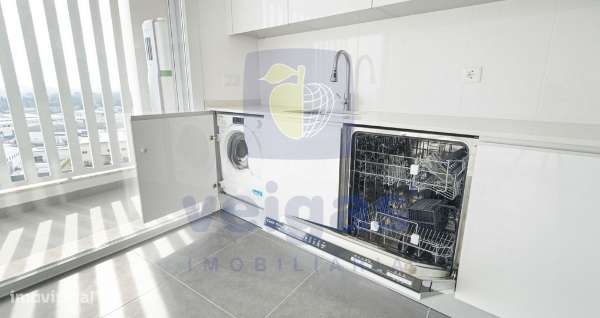 A Chave para a Sua Nova Vida Começa Aqui neste T1 em Vale de Milhaços - Grande imagem: 4/14