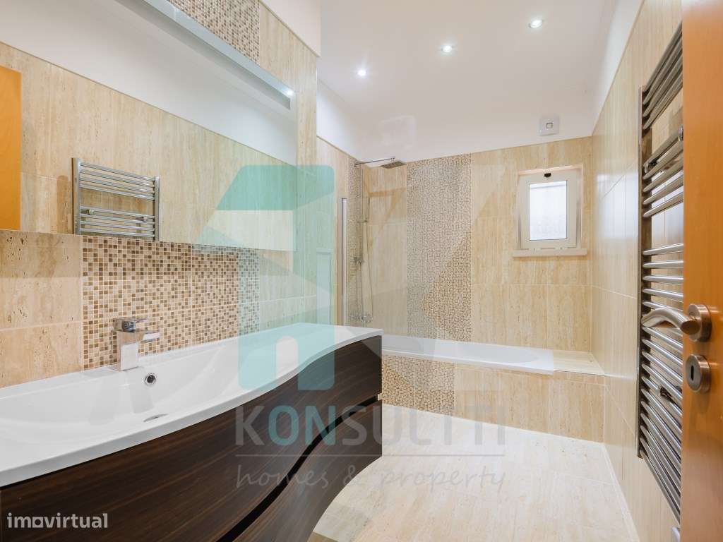 Moradia Isolada de Luxo com Piscina e Terreno de 1000 m² - Praia da...-29