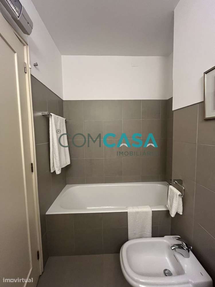 Apartamento 5 assoalhadas (T4) | varandas | permutas | Matosinhos-25