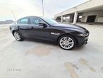 Jaguar XE 2.0 D200 mHEV SE - 9